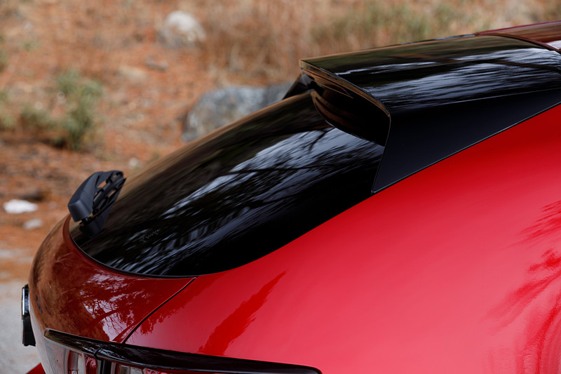 ハッチバックモデルは「色気ある塊」をデザインコンセプトに、ハッチバック車の魅力をしっかり表現することに注力。独創的なリアデザインなど、これまでにない力強い塊感、色気、魅力を表現