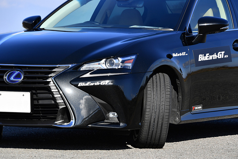 ブルーアースGTを装着したレクサスGS300h