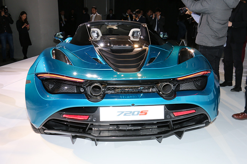 ボディサイズは4543×2059×1196mm（全長×全幅×全高。全幅はミラー格納時）、ホイールベースは2670mm。車両重量は1468kg