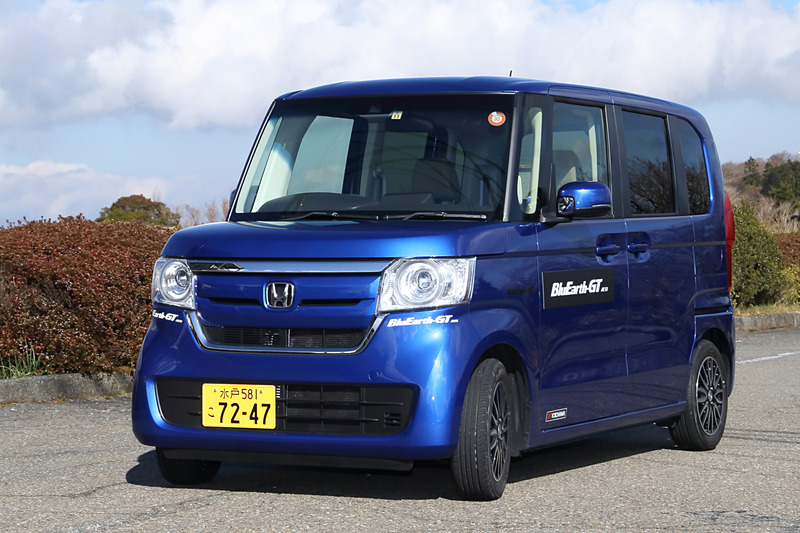 タイヤがしっかりすっきりしているので、N-BOXの運転がさらに楽しくなる。サイズラインアップが広いのもうれしいところ