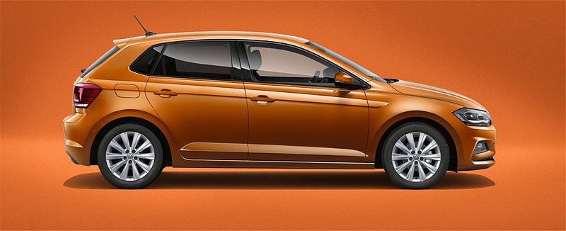 「エナジェティックオレンジメタリック」（3万2400円高）