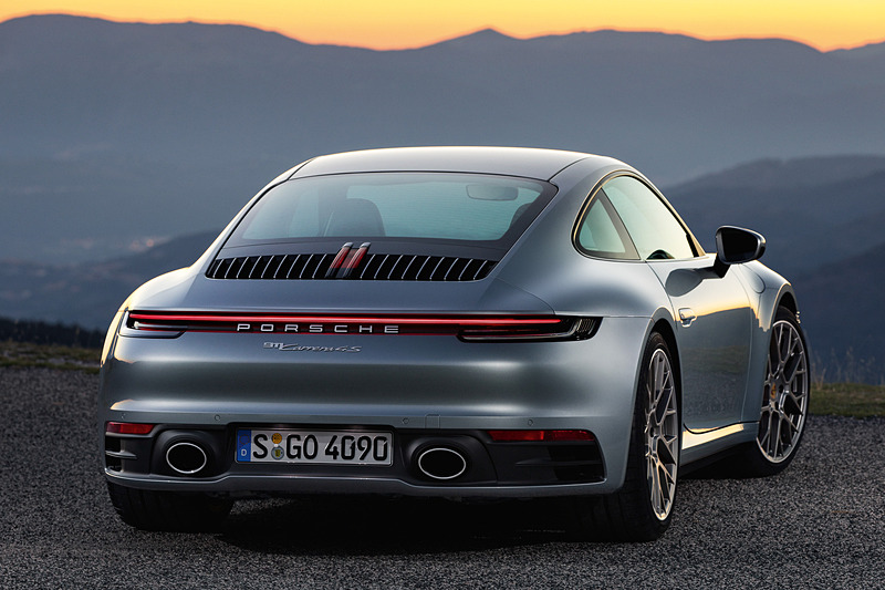 新型911 カレラ 4S