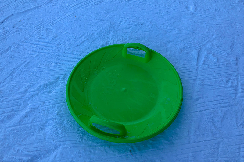 シンプルな見た目に反して、まったく予想外の難しさだった円盤のソリ。これはまた、来シーズンにでもリベンジしたいです