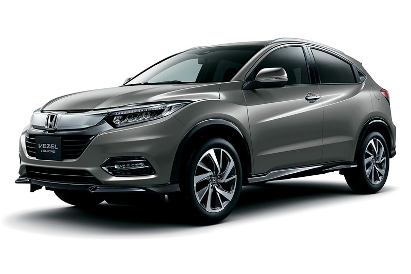 新色「スーパープラチナグレー・メタリック」