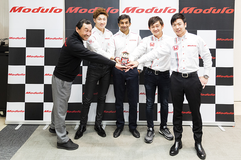 2019年のSUPER GTに参戦するModuloチーム。GT300クラスの34号車は継続参戦。そしてGT500クラスの64号車が加わった