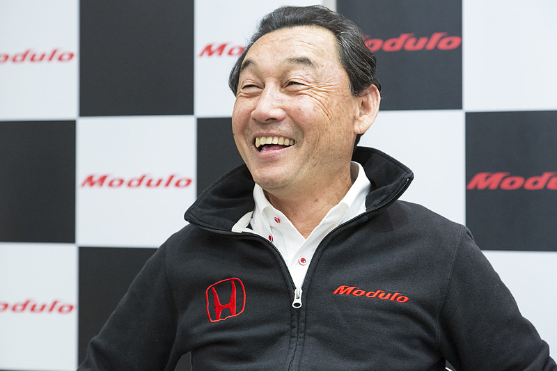 64号車「Modulo Nakajima Racing」の中嶋悟総監督