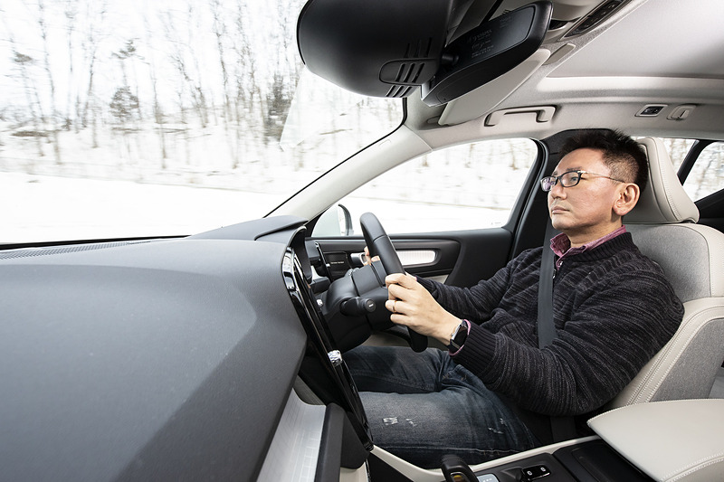 東北自動車道をひたすら北上。視点が高く、高速道路のロングドライブでも速度感による疲労が少ない