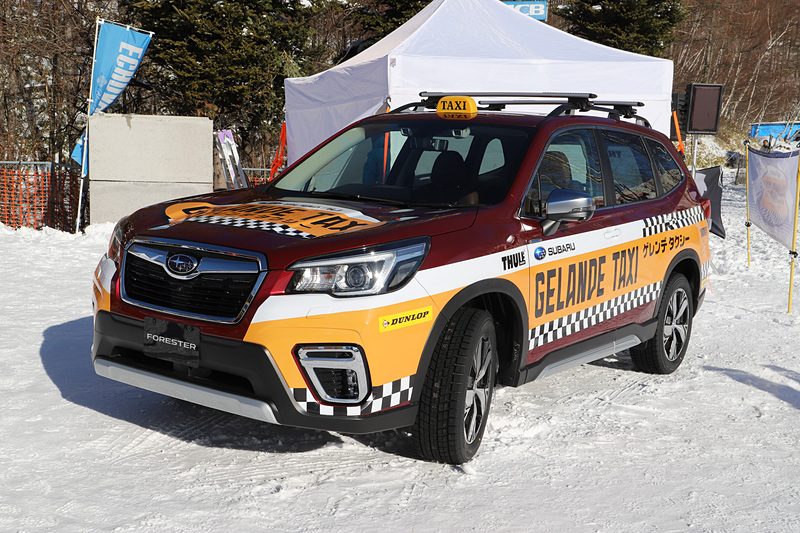 受付横に展示されていたゲレンデタクシー仕様の「フォレスター」