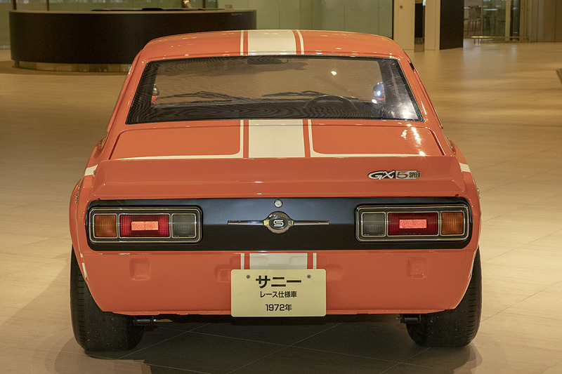 ボディサイズは3825×1615×1285mm（全長×全幅×全高）、ホイールベースは2300mm。車両重量は650kg