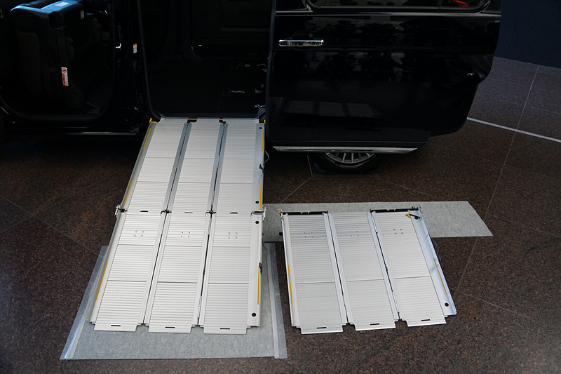 すでに販売された車両についても改善対策を施したスロープと無償交換する