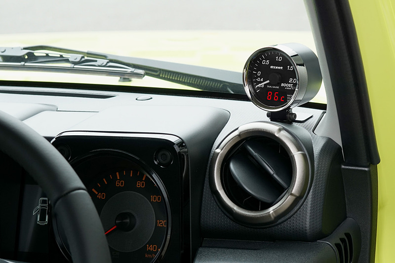 DPB-X2の「ジムニー」（JB64W）装着イメージ