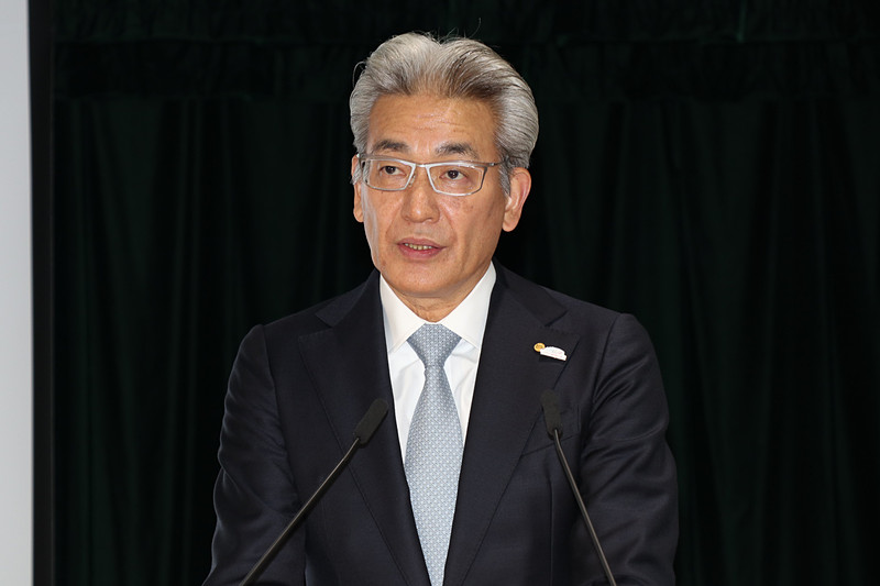 決算内容を説明するトヨタ自動車株式会社 執行役員 白柳正義氏