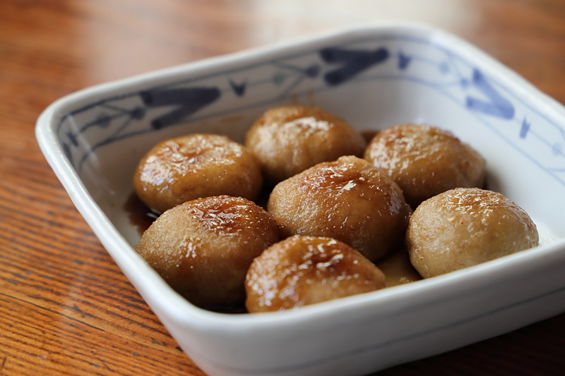 みたらしがたっぷりかかったそば団子もいただいた