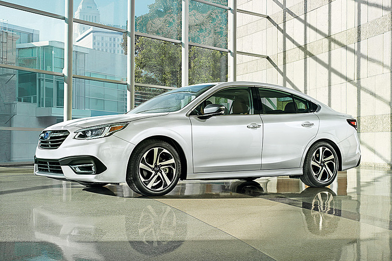 新型レガシィ（米国仕様）