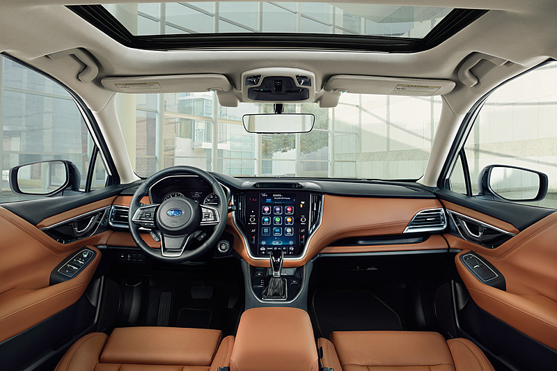 新型レガシィ（米国仕様）のインテリア