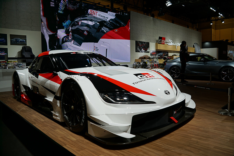 モータースポーツ車両の展示