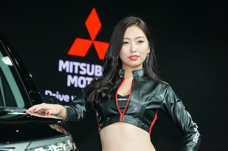 新型「デリカD：5」のステージイベント