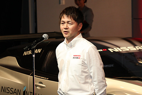 日産ワークスドライバーの本山哲選手がSUPER GT引退。セレモニー開催