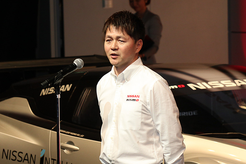 力のある日本人ドライバーの発掘やサポートをしていきたいとコメントする本山選手