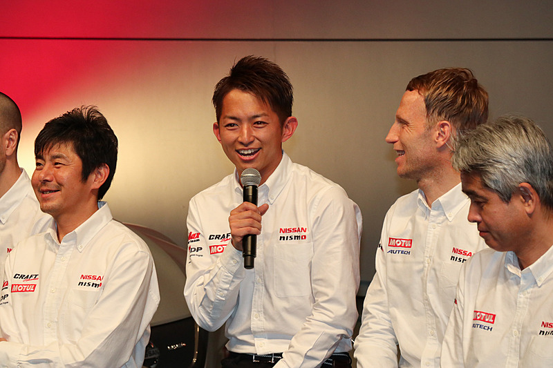 新加入や移籍などがあった選手に自己紹介や新チームでの意気込みが質問された。また、松田選手とクインタレッリ選手は、鈴木監督も含めて同じ体制で6年目になるという