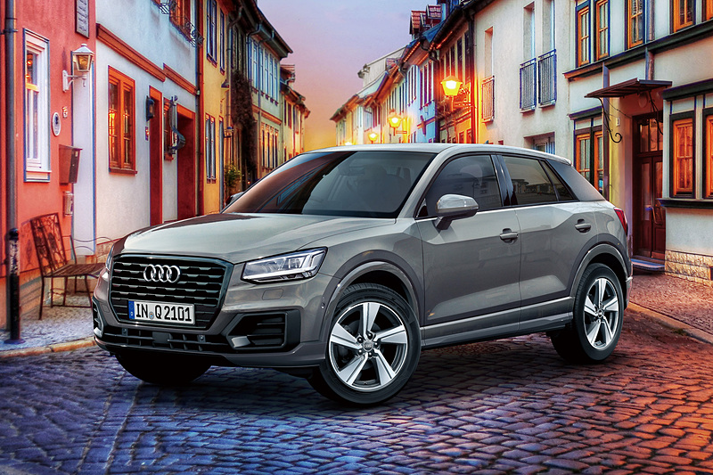 限定車「Q2 #black styling」（451万円）