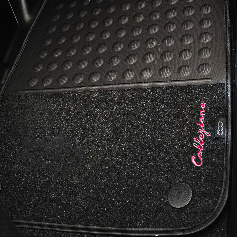 Collezione専用 フロアマット（運転席/助手席）