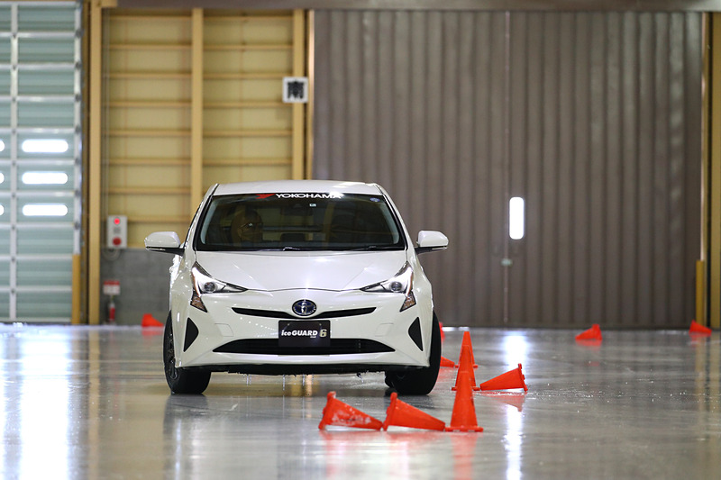 現在販売されているアイスガード 6でも十分なグリップ力を感じる