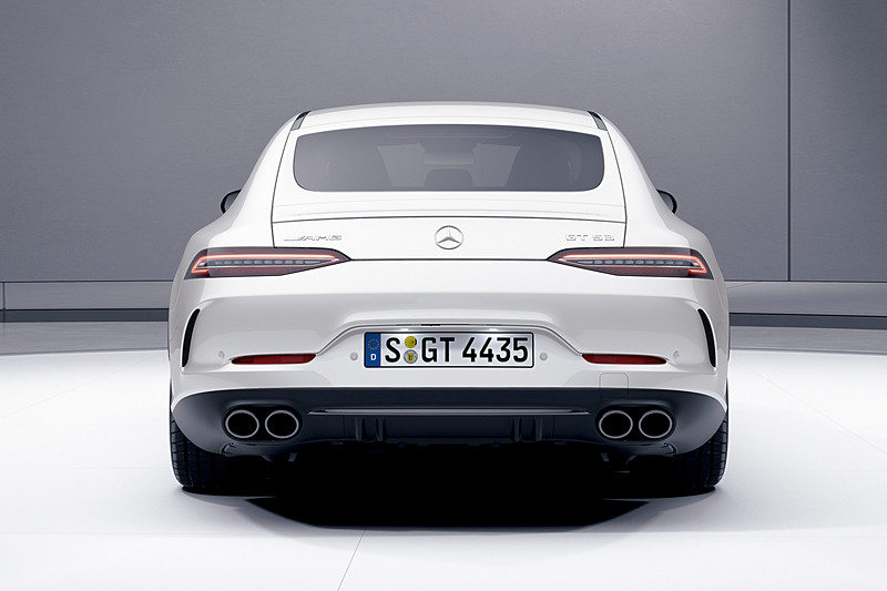 GT 43とGT 53は円形の「デュアルエグゾーストエンド」を採用