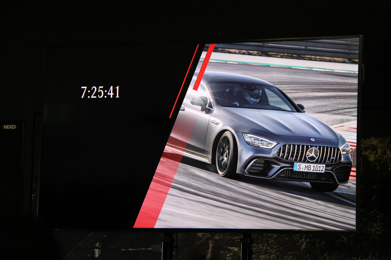 メルセデスAMG GT 4ドアクーペは高いパフォーマンス性能と快適性を併せ持つ