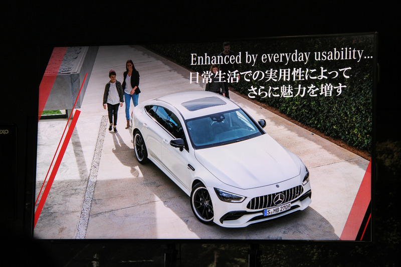 メルセデスAMG GT 4ドアクーペは高いパフォーマンス性能と快適性を併せ持つ