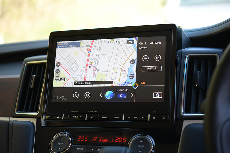 10.1型の大画面で4エリアの分割表示も可能な「DELICA D：5 オリジナル10.1型ナビゲーション」をディーラーオプションとして用意する