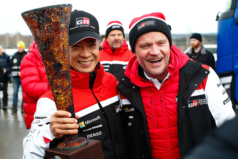 GAZOO Racing Company President の友山茂樹氏（左）、チーム代表のトミ・マキネン氏（右）