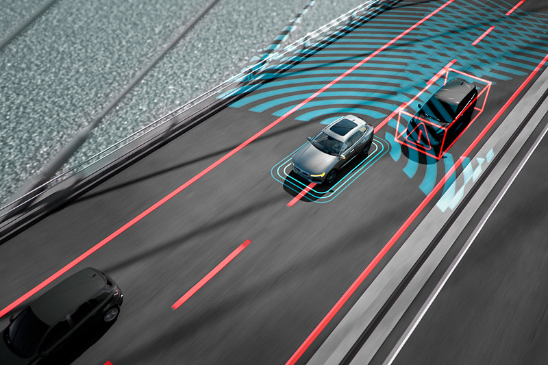 「ステアリングアシスト付BLIS（後車衝突回避支援機能付ブラインドスポット・インフォメーション・システム）」