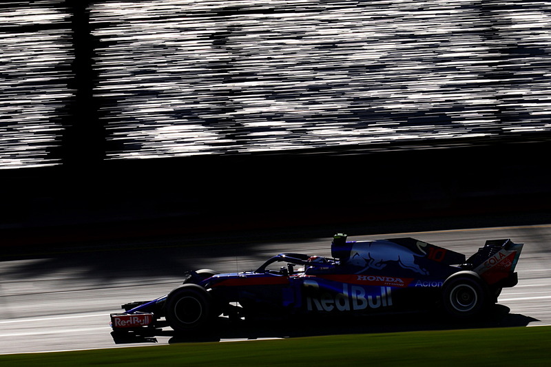 日本レース写真家協会写真展「COMPETITION」の展示作品より