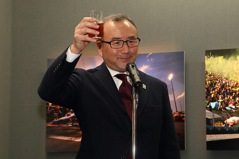 乾杯の発声は日本モータースポーツ記者会 高橋二朗会長が行なった