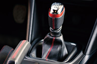 ルノー、6速MTを搭載してスポーティな「シャシーカップ」採用の限定車 
