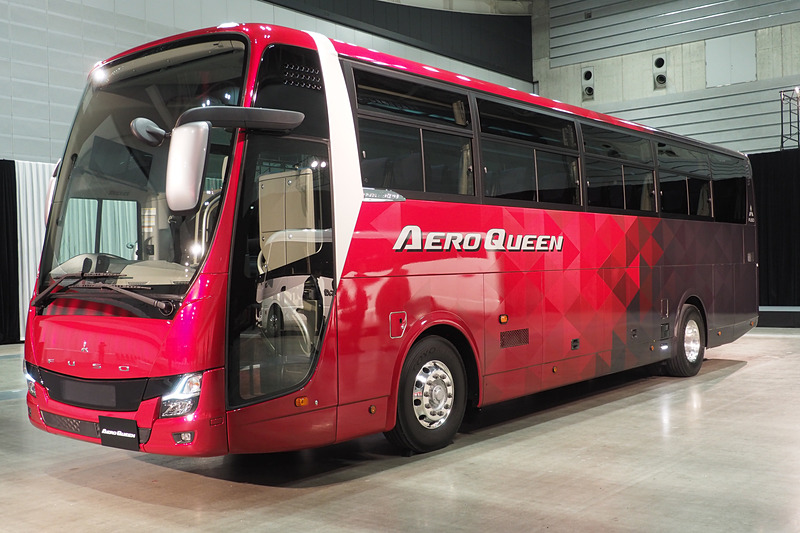 スーパーハイデッカー「エアロクィーン」観光・貸切 一般仕様でグレードは「PRO Line」