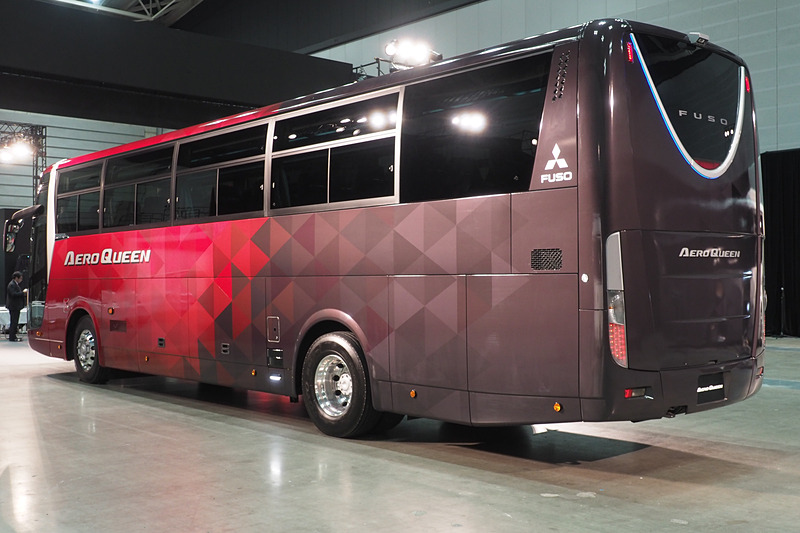 スーパーハイデッカー「エアロクィーン」観光・貸切 一般仕様でグレードは「PRO Line」
