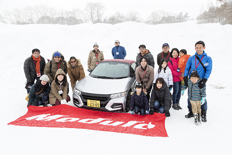 裏磐梯レイクリゾートで開催された「ホンダ Modulo 雪上体感試乗会」。抽選により16組の方が参加。午前と午後に分けてそれぞれ8組ずつ体験することになった