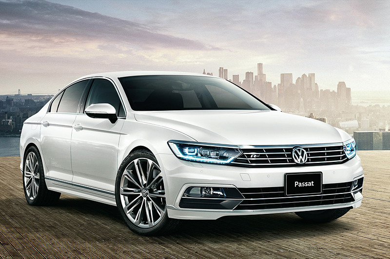 4月1日から「パサート」シリーズの価格を平均約1.3％値上げ。写真の「パサート 2.0TSI R-Line」は510万円（現行価格）から516万7000円（新価格）となる
