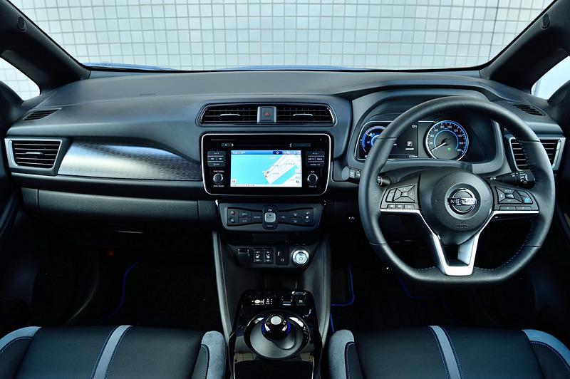 リーフ e＋のインテリア。40kWhモデルと比べて変更点は特にない