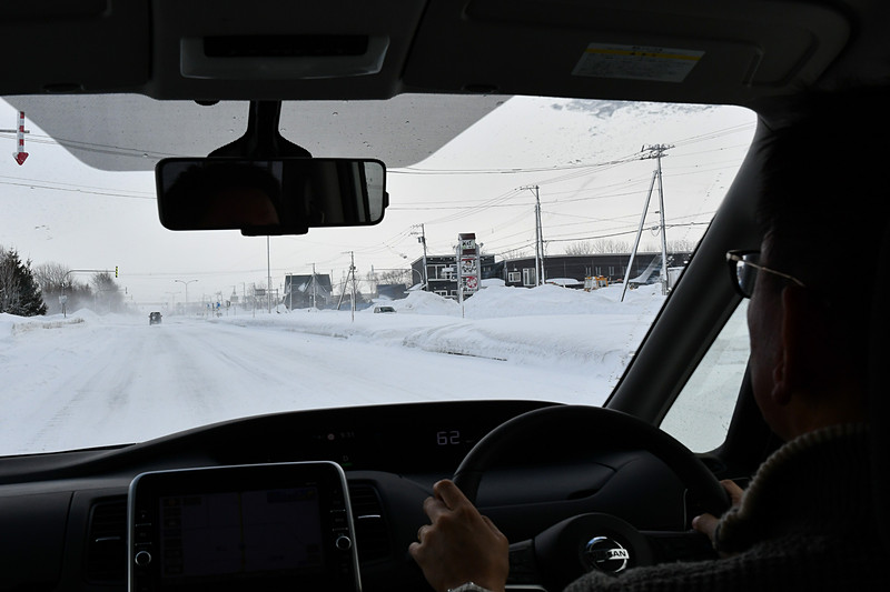 「セレナ e-POWER」の試乗時はひどい吹雪で視界がゼロになるようなシーンもあったが、危険を察知した瞬間にアクセルOFFにすると即座にスピードが落ち、それほど怖さはなかった