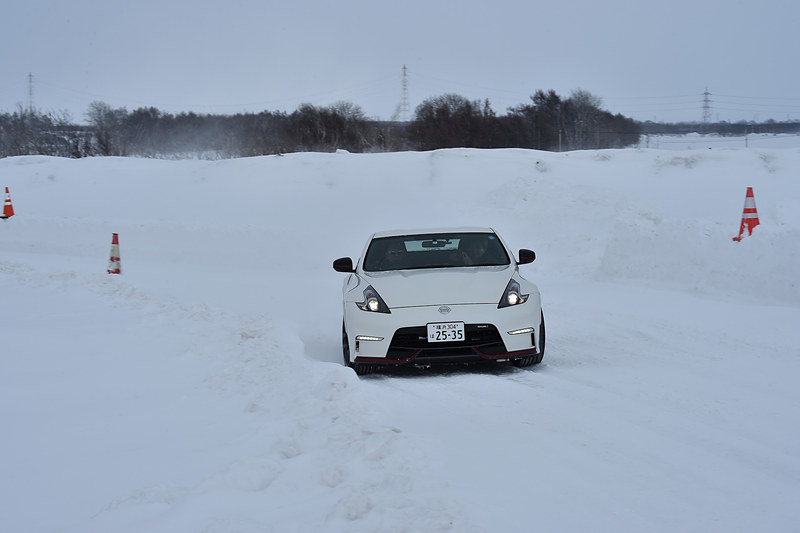 動きを理解するとドリフトアングルのコントロールも思いのまま。病みつきになりそうなほど面白い！