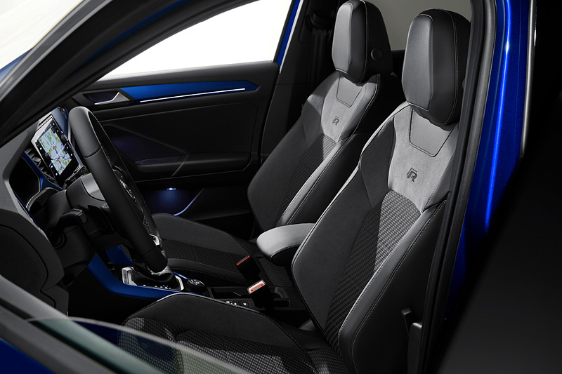 スポーティさを高めたT-Roc Rのインテリア