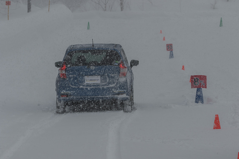 エナジーセイバー＋では上れなくなってしまった13％の坂も、クロスクライメート＋ではするすると上れた