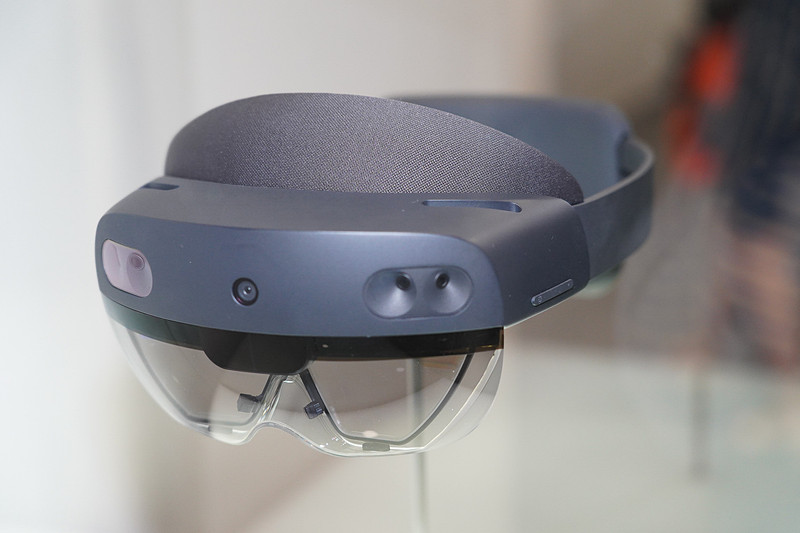 マイクロソフトがMWC開幕前日に発表した「HoloLens 2」