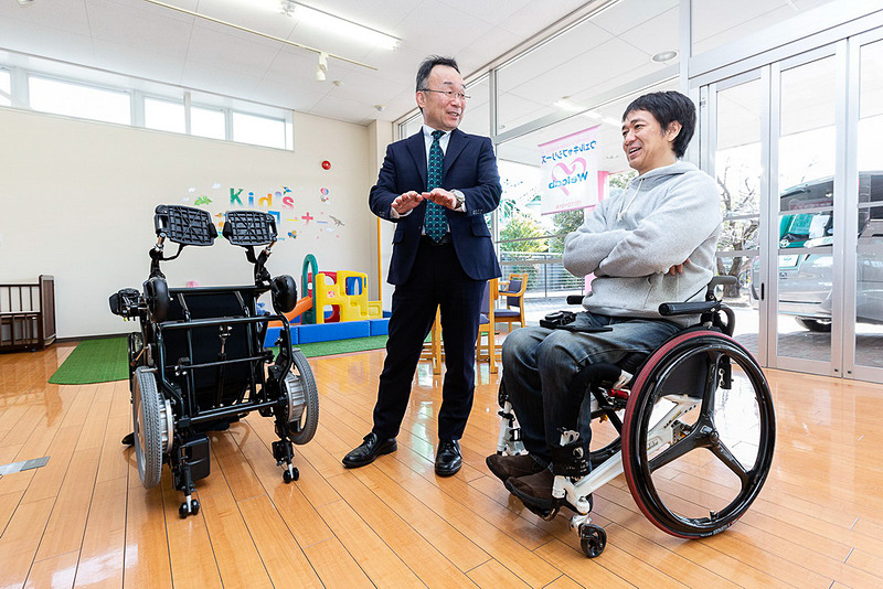 タイプIII 電動ウェルチェア＋ワンタッチ固定仕様の専用車いす「電動ウェルチェア」