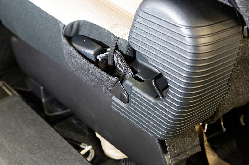 世界共通規格のISOFIX（アイソフィックス）バー