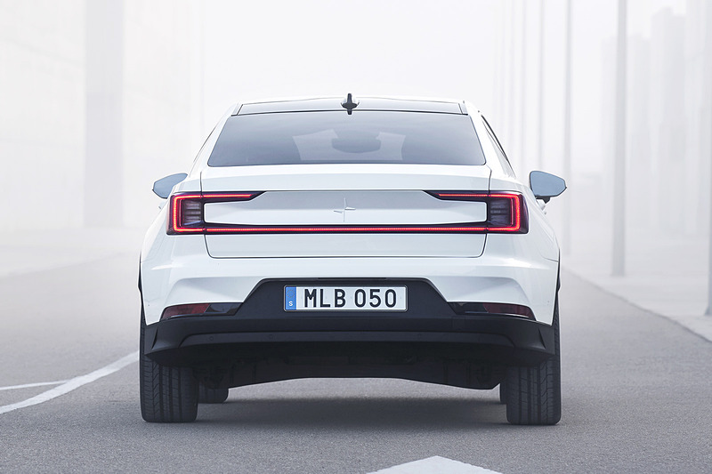 ポールスター 2は「テスラ モデル 3周辺の市場」となるコンパクトEVセグメントに属するモデル