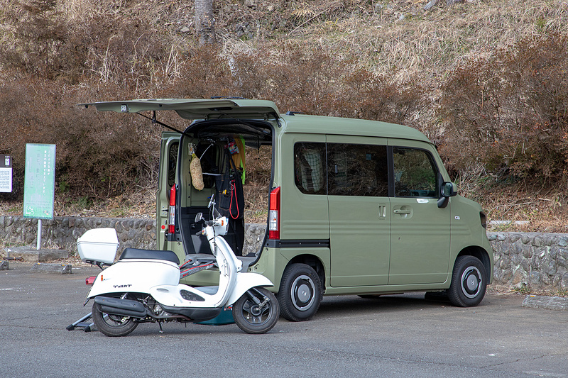 ジョルカブ登場。このバイクでは自宅からここまで走らせてくる気にはならないので、ジョルカブがここにあること自体がなんだかうれしい